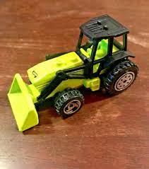 HOT WHEEL TRACTOR